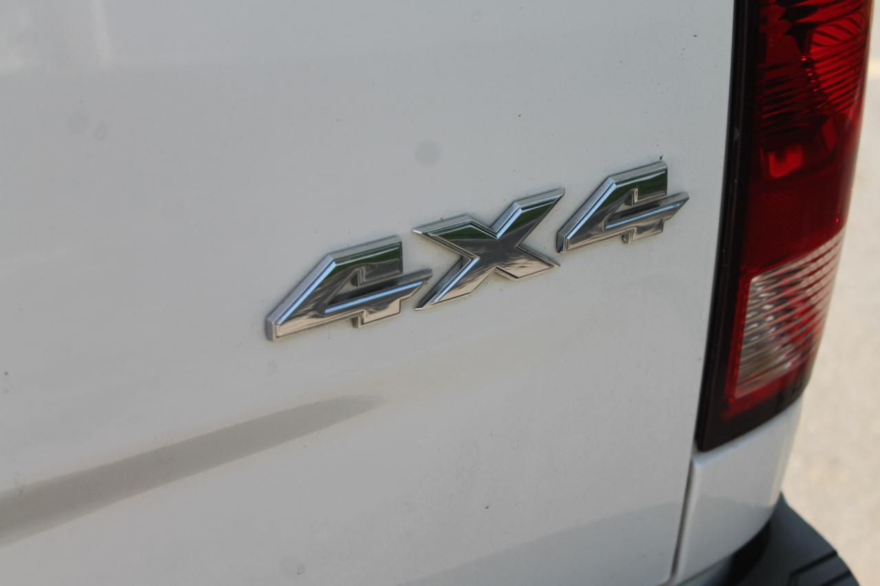RAM 1500 SLT Crew Cab SWB 4WD 2016