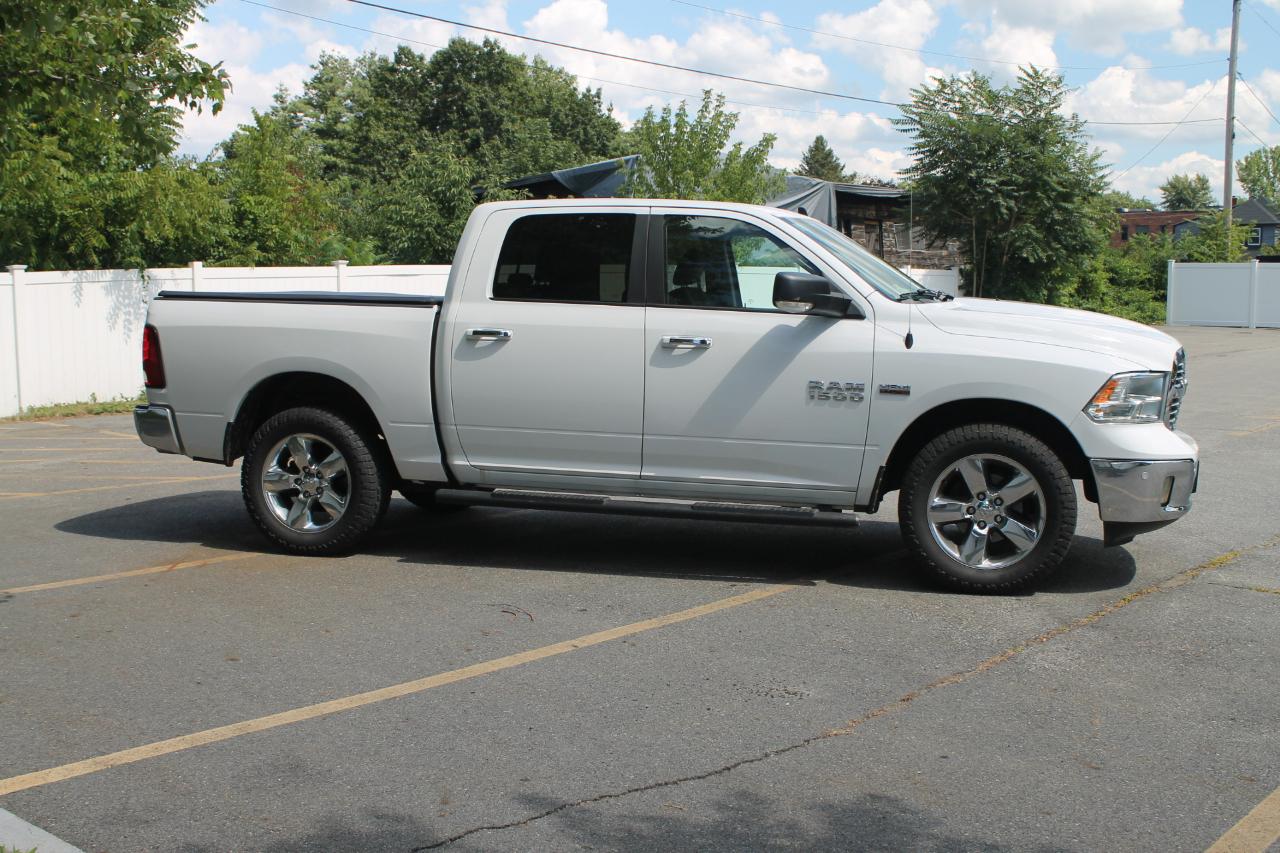 RAM 1500 SLT Crew Cab SWB 4WD 2016