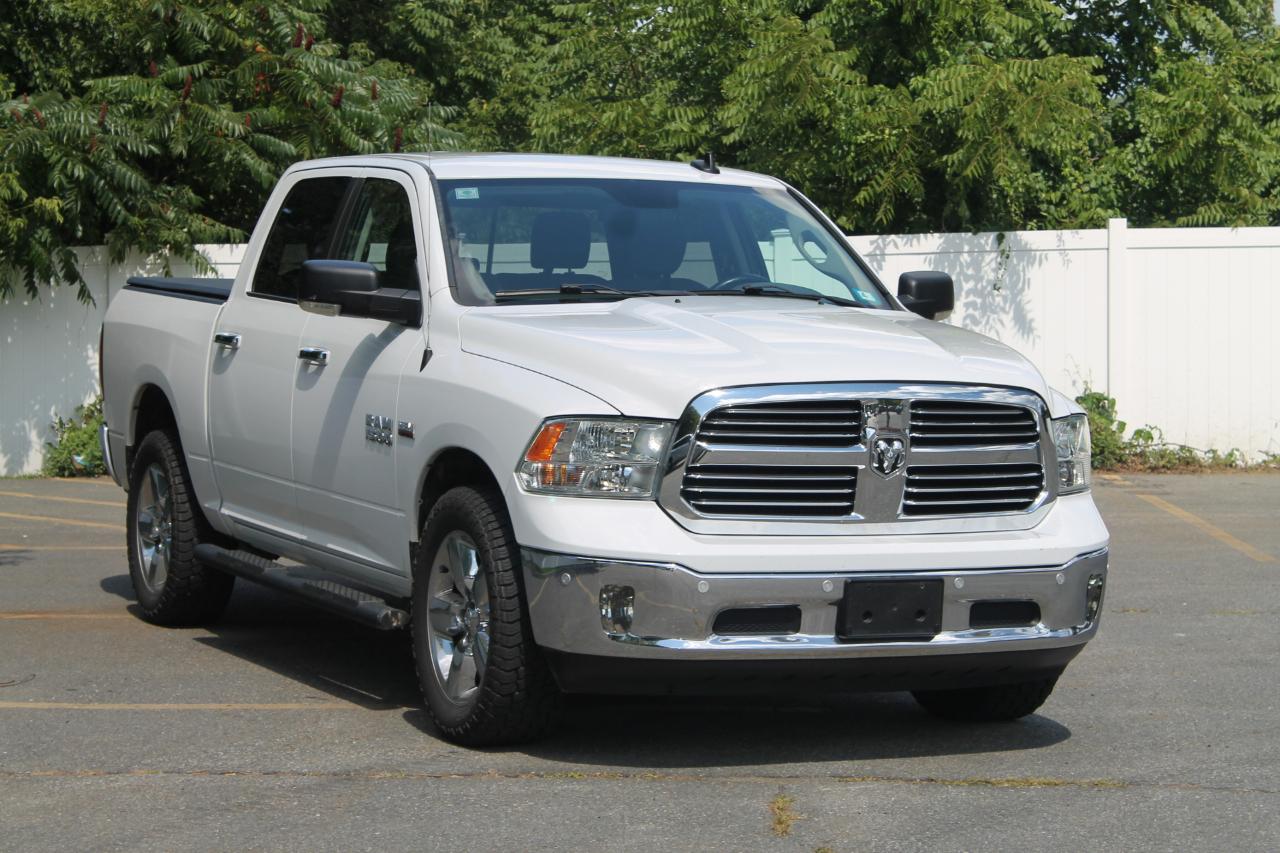 RAM 1500 SLT Crew Cab SWB 4WD 2016