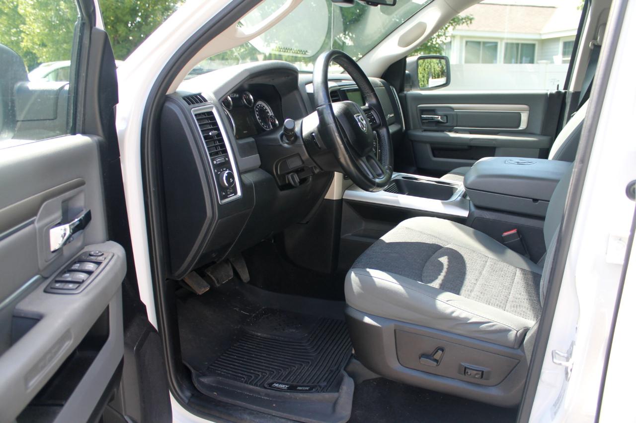 RAM 1500 SLT Crew Cab SWB 4WD 2016