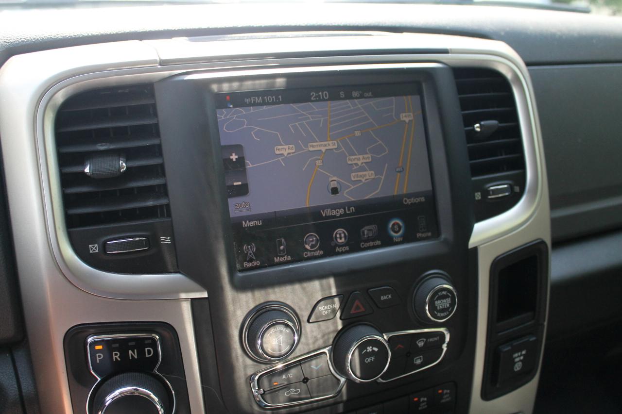 RAM 1500 SLT Crew Cab SWB 4WD 2016