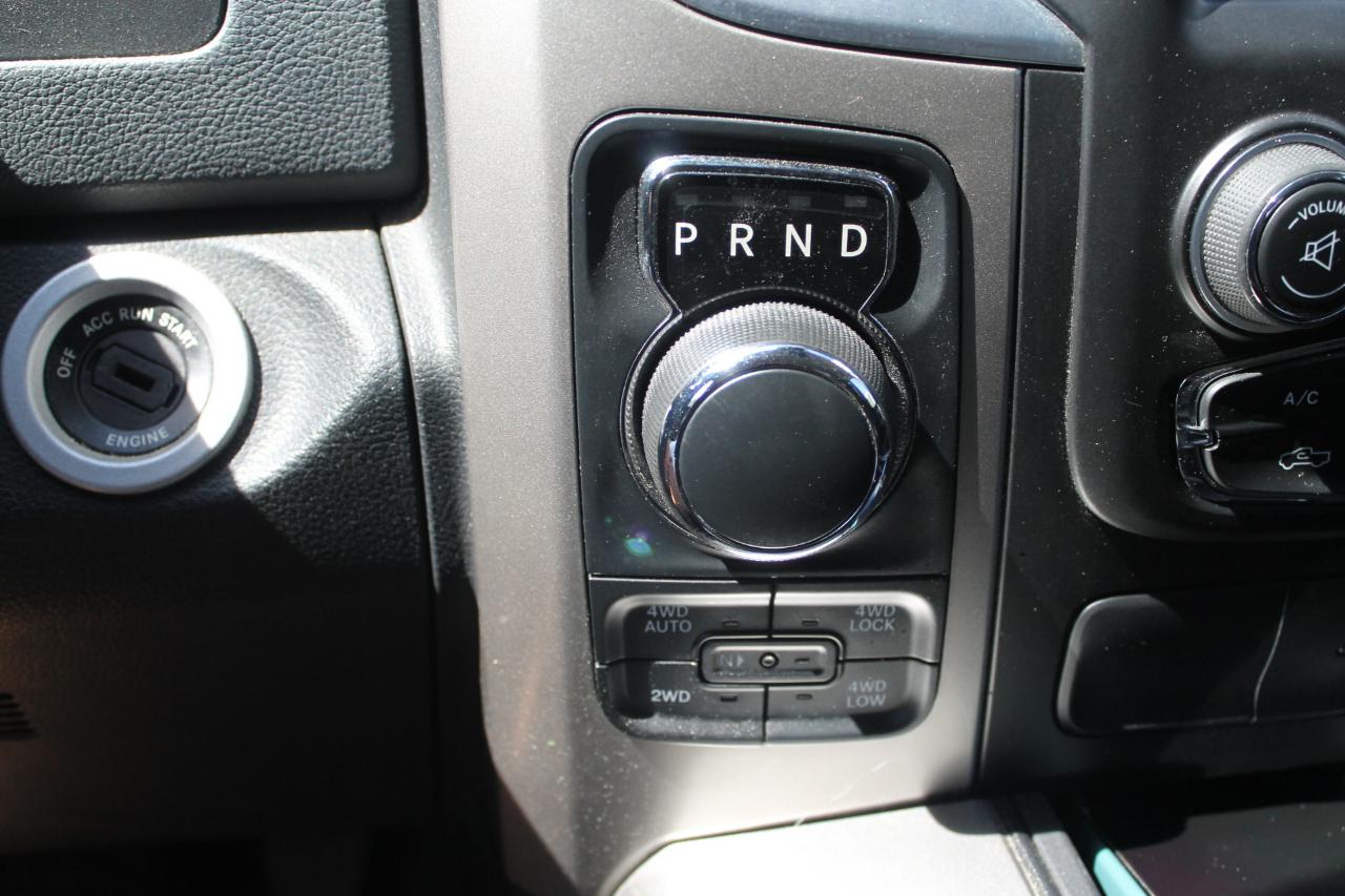 RAM 1500 SLT Crew Cab SWB 4WD 2016