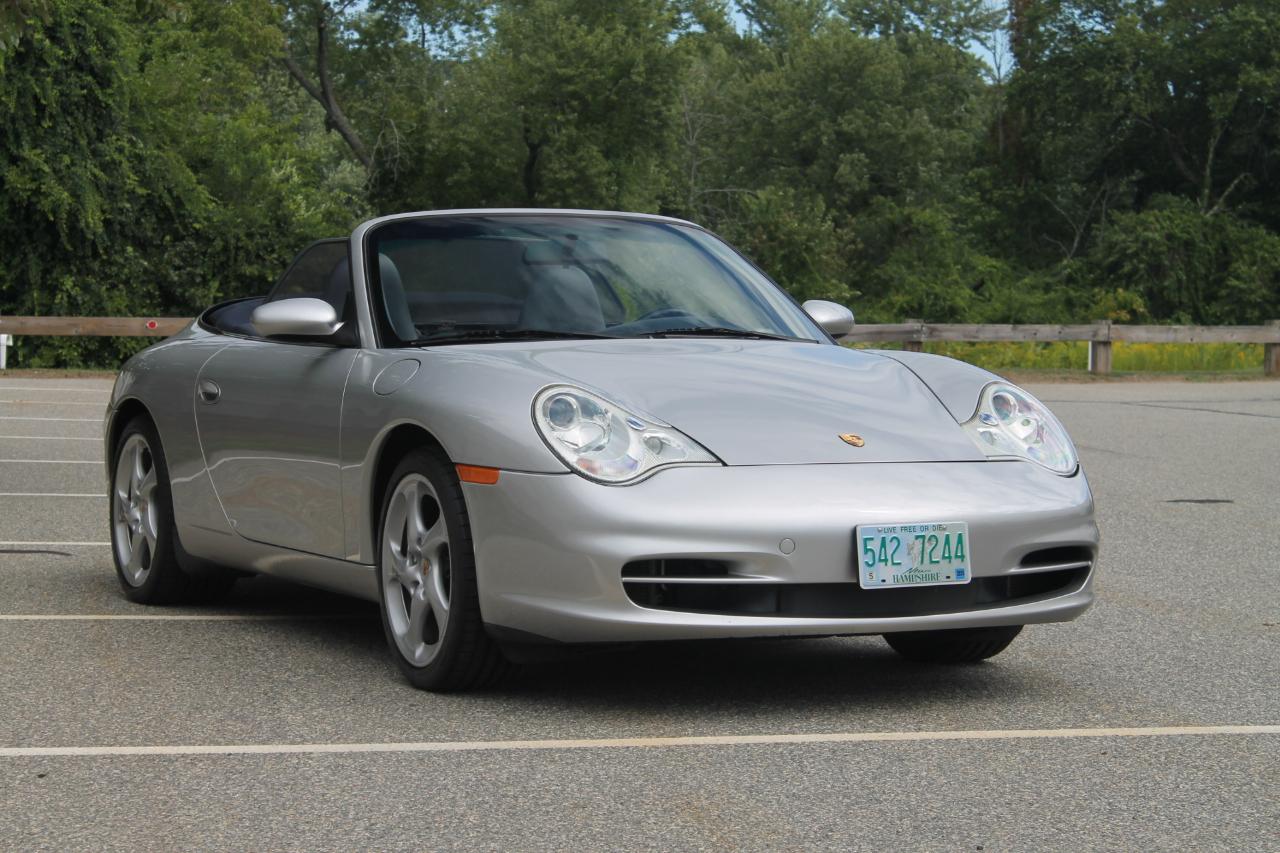 Porsche 911 Carrera Cabriolet 2003