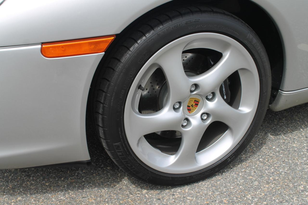Porsche 911 Carrera Cabriolet 2003
