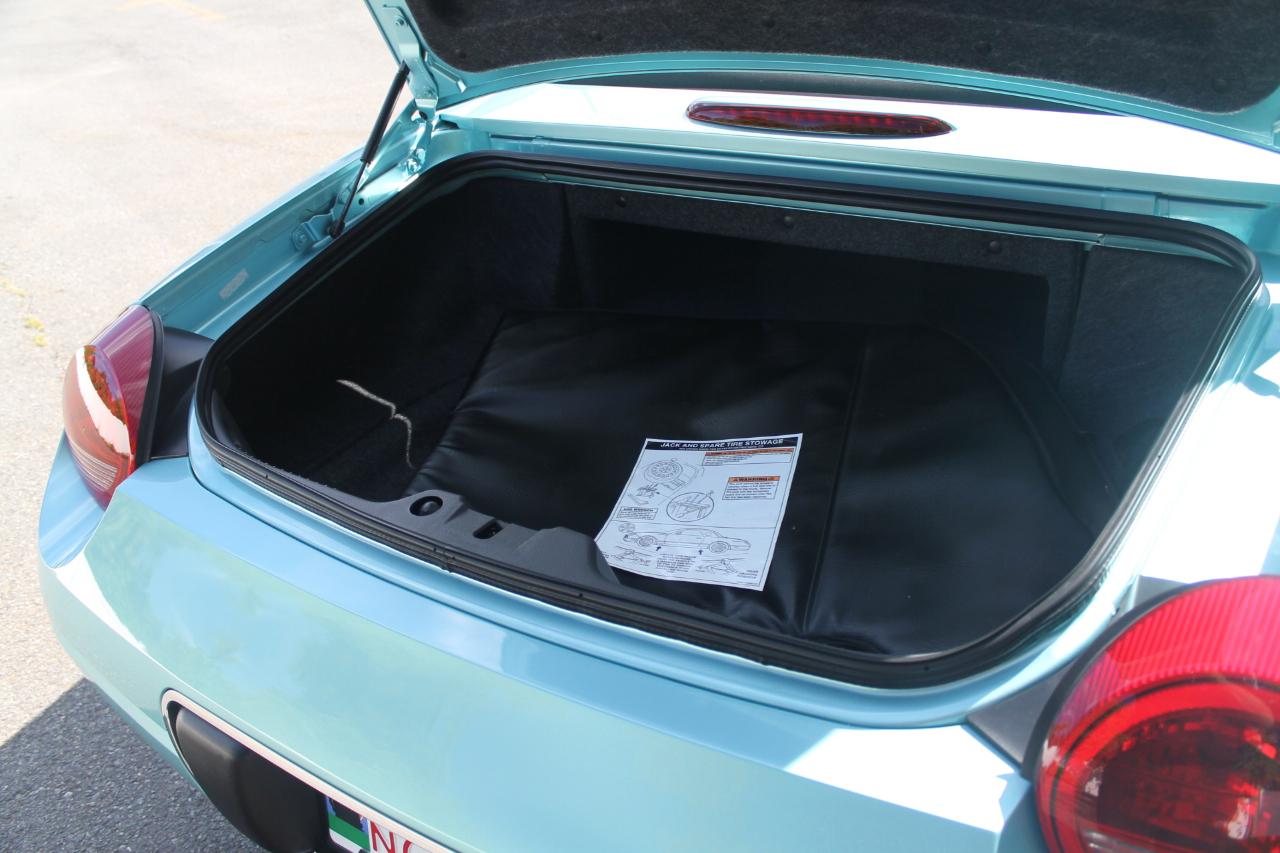 Ford Thunderbird Deluxe 2002