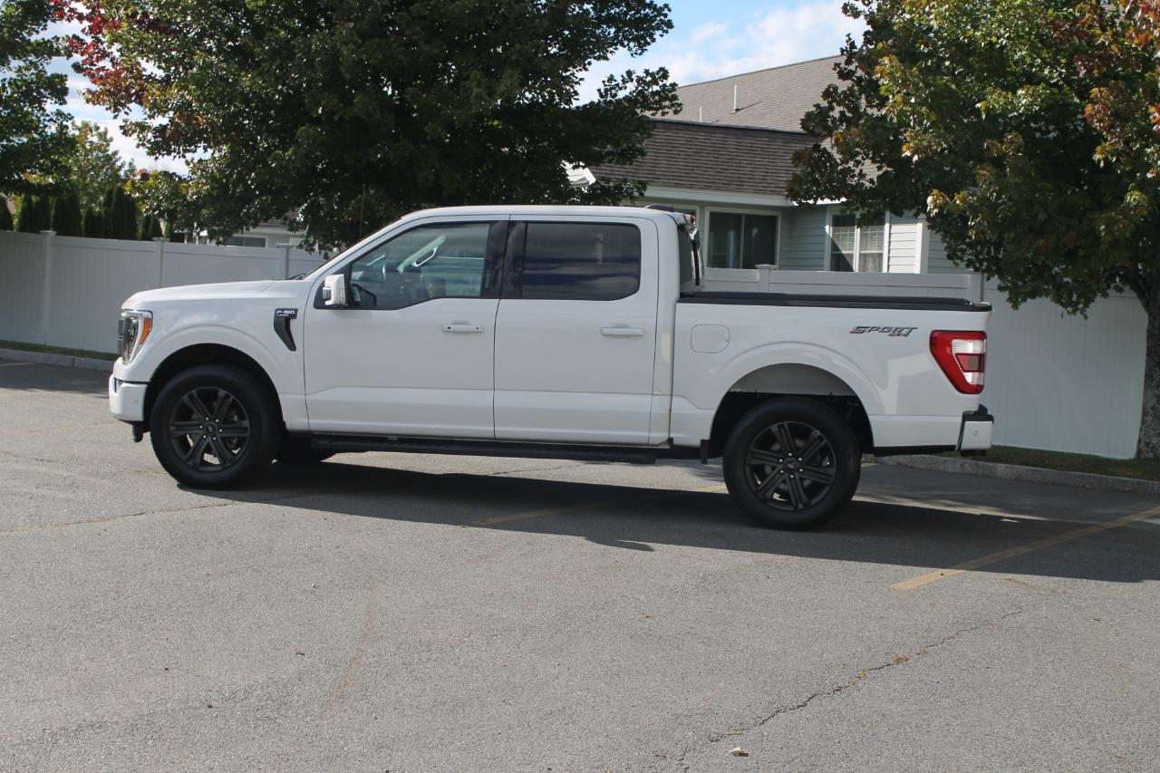 Ford F-150 SuperCrew Crew Cab 139" Lariat 4WD 2022