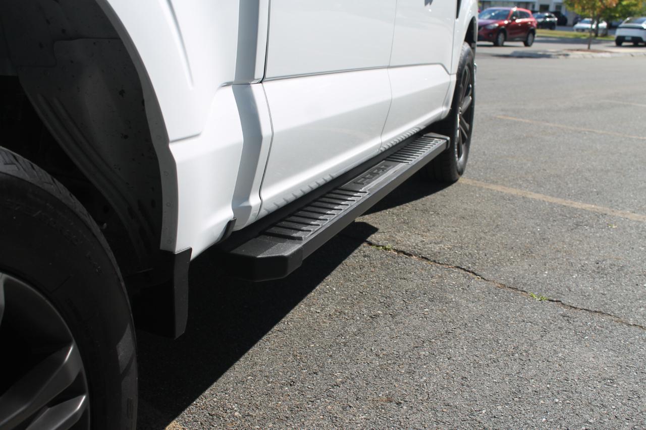 Ford F-150 SuperCrew Crew Cab 139" Lariat 4WD 2022