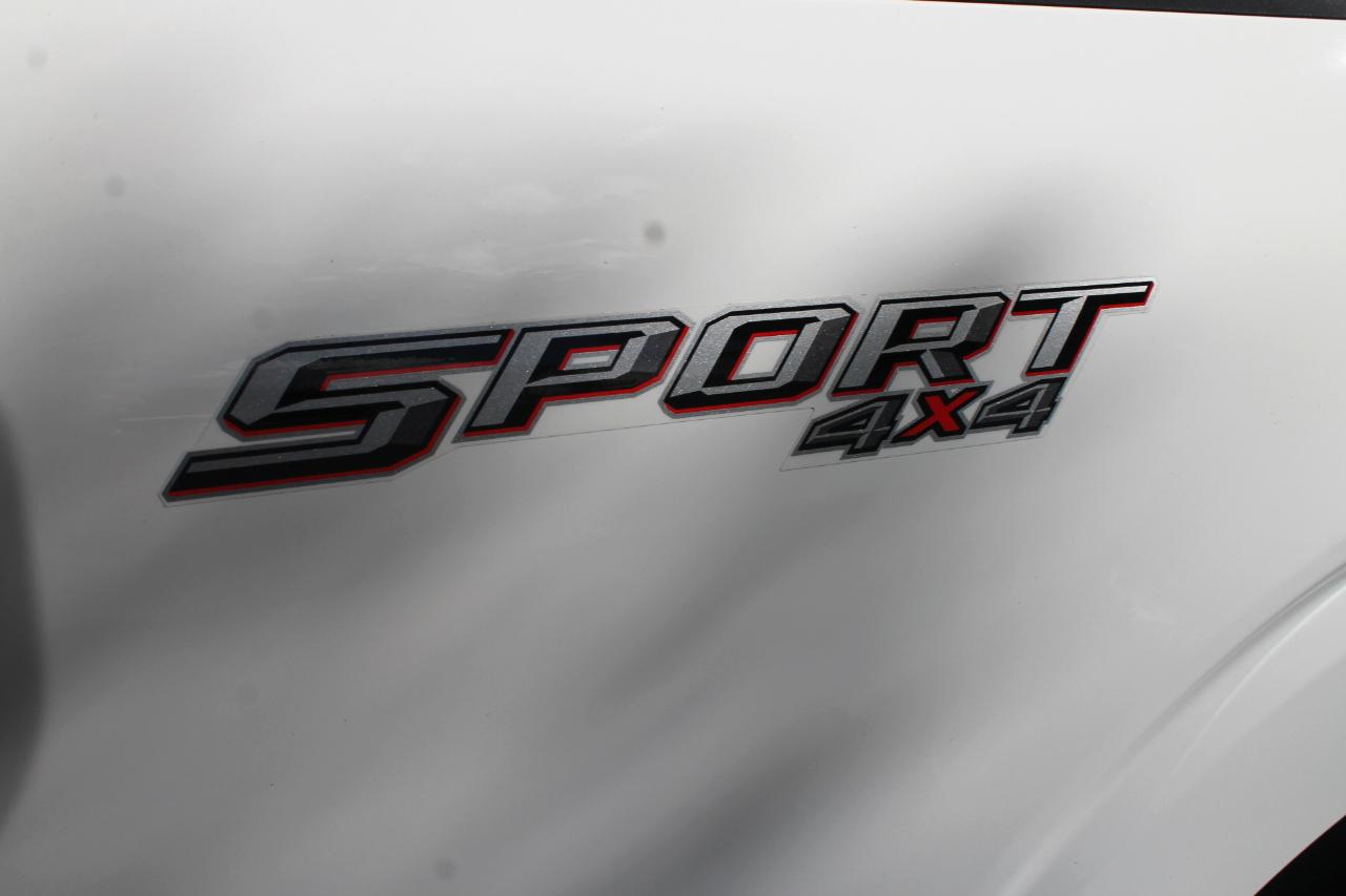 Ford F-150 SuperCrew Crew Cab 139" Lariat 4WD 2022