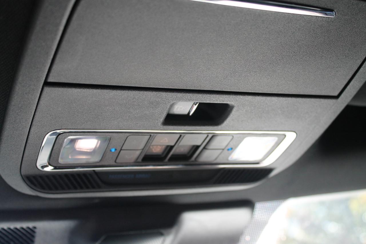Ford F-150 SuperCrew Crew Cab 139" Lariat 4WD 2022