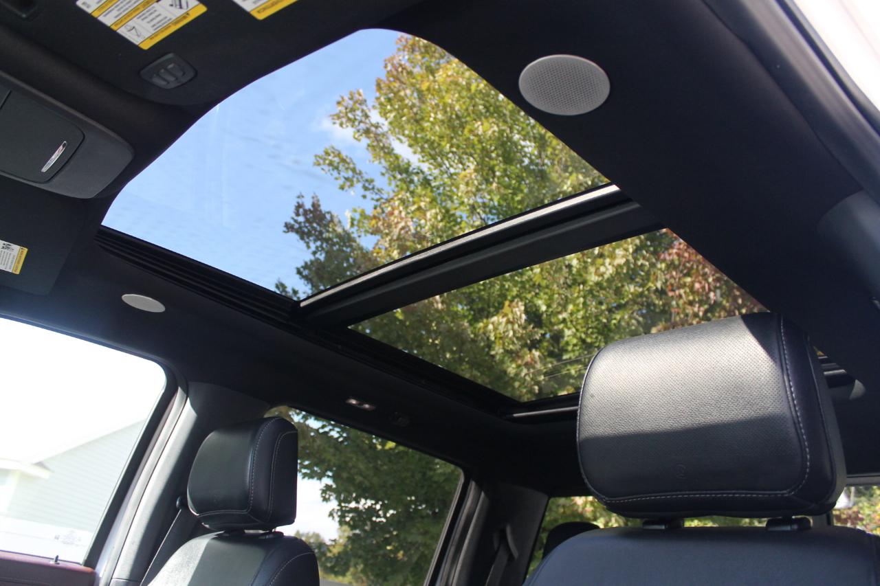 Ford F-150 SuperCrew Crew Cab 139" Lariat 4WD 2022