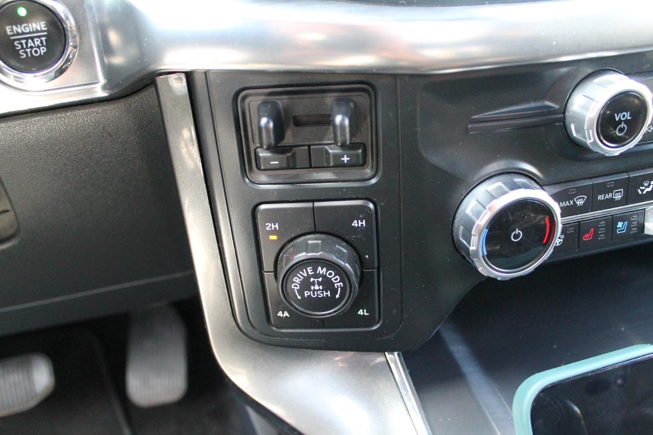 Ford F-150 SuperCrew Crew Cab 139" Lariat 4WD 2022