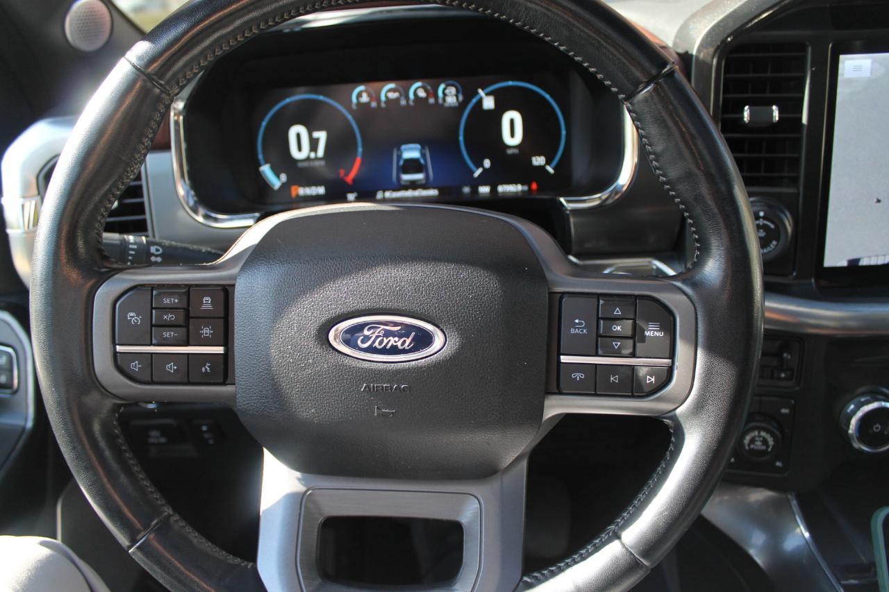 Ford F-150 SuperCrew Crew Cab 139" Lariat 4WD 2022