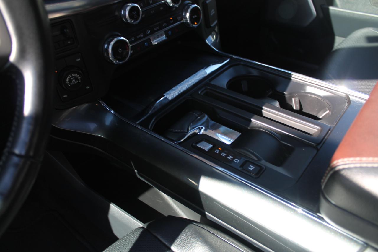 Ford F-150 SuperCrew Crew Cab 139" Lariat 4WD 2022
