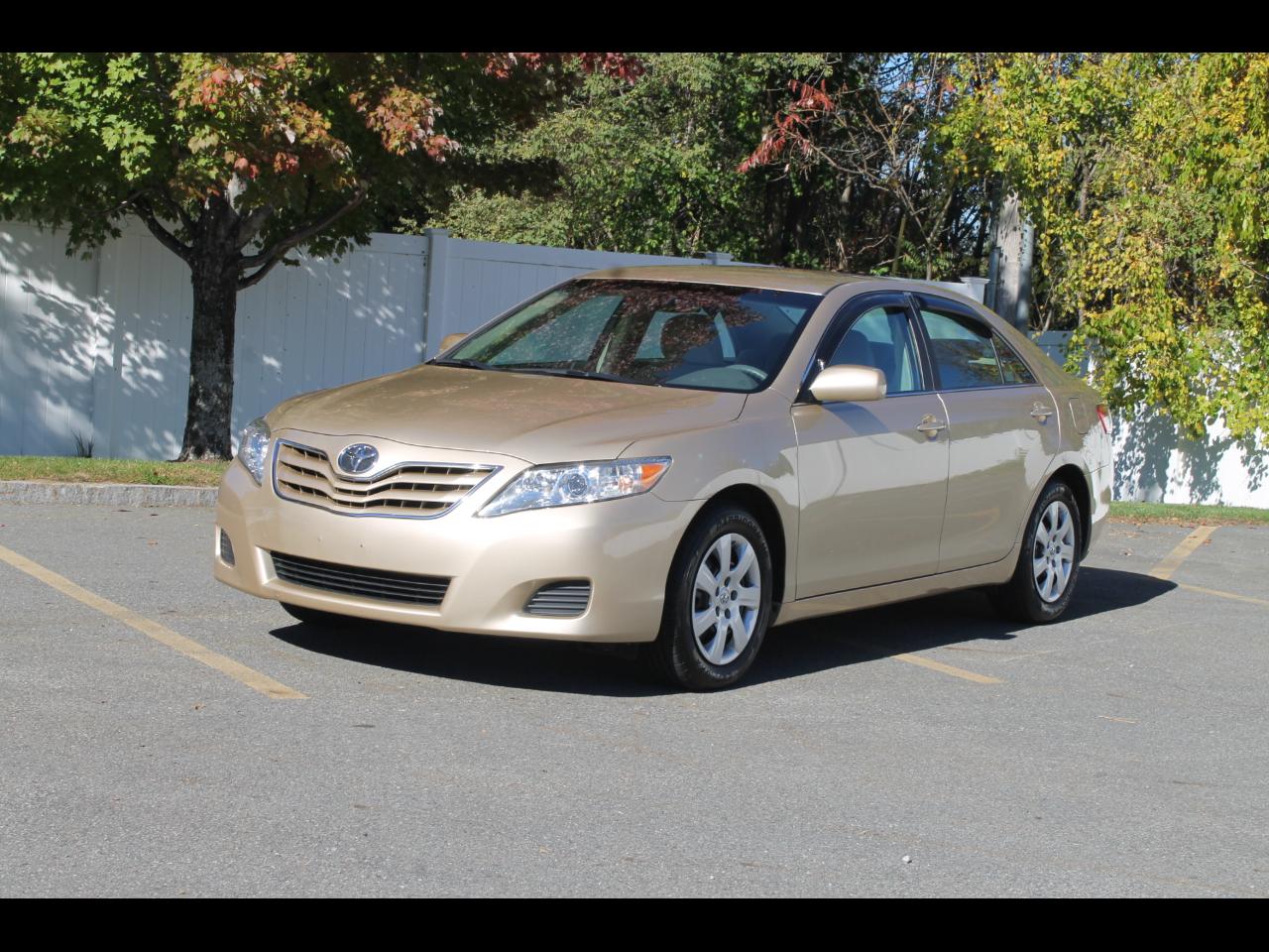 Toyota Camry Base 6-Spd AT 2011