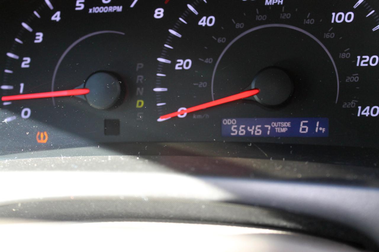 Toyota Camry Base 6-Spd AT 2011