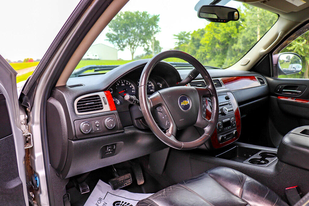 Chevrolet Silverado 1500 4WD Crew Cab 143.5" LTZ 2011 Chevrolet Silverado 1500 4WD Crew Cab 143.5" LTZ 2011