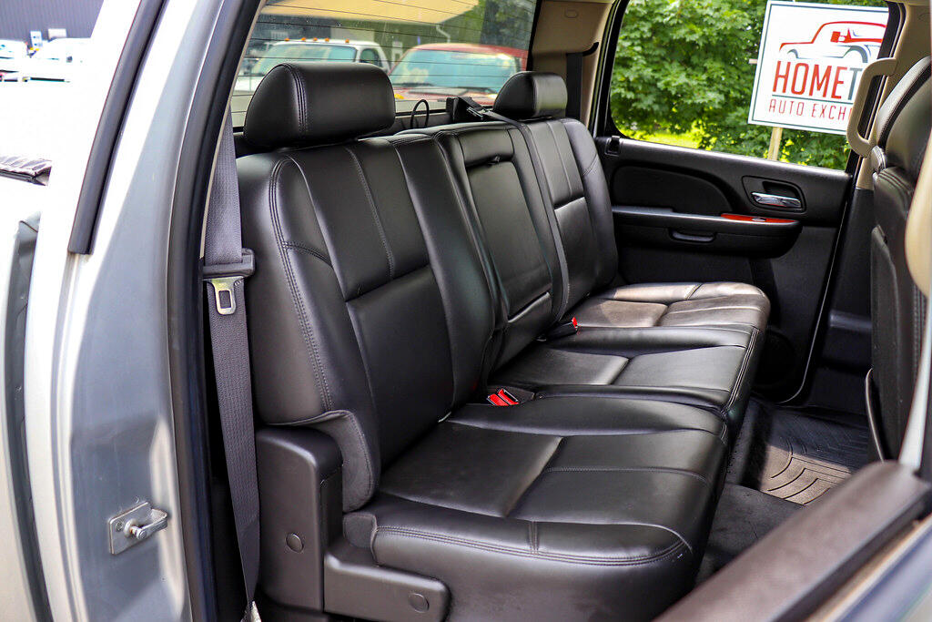 Chevrolet Silverado 1500 4WD Crew Cab 143.5" LTZ 2011 Chevrolet Silverado 1500 4WD Crew Cab 143.5" LTZ 2011