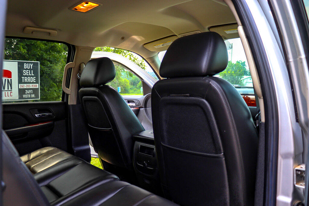 Chevrolet Silverado 1500 4WD Crew Cab 143.5" LTZ 2011 Chevrolet Silverado 1500 4WD Crew Cab 143.5" LTZ 2011