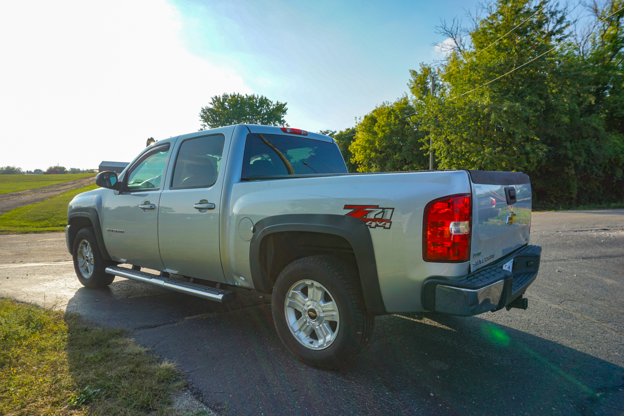 Chevrolet Silverado 1500 4WD Crew Cab 143.5" LTZ 2011 Chevrolet Silverado 1500 4WD Crew Cab 143.5" LTZ 2011