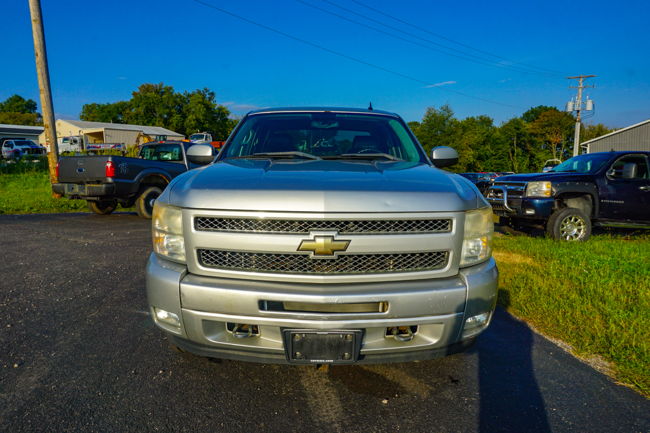 Chevrolet Silverado 1500 4WD Crew Cab 143.5" LTZ 2011 Chevrolet Silverado 1500 4WD Crew Cab 143.5" LTZ 2011