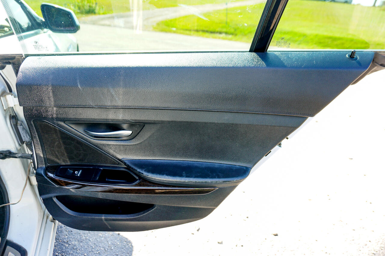 BMW 6 Series 4dr Sdn 640i xDrive AWD Gran Coupe 2014 BMW 6 Series 4dr Sdn 640i xDrive AWD Gran Coupe 2014