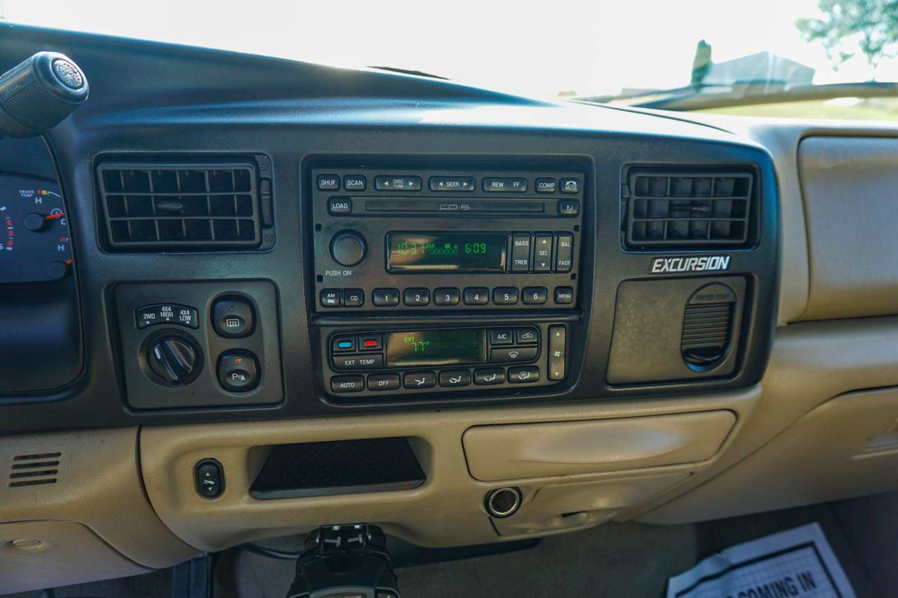 Ford Excursion 137" WB 6.0L Limited 4WD 2005 Ford Excursion 137" WB 6.0L Limited 4WD 2005