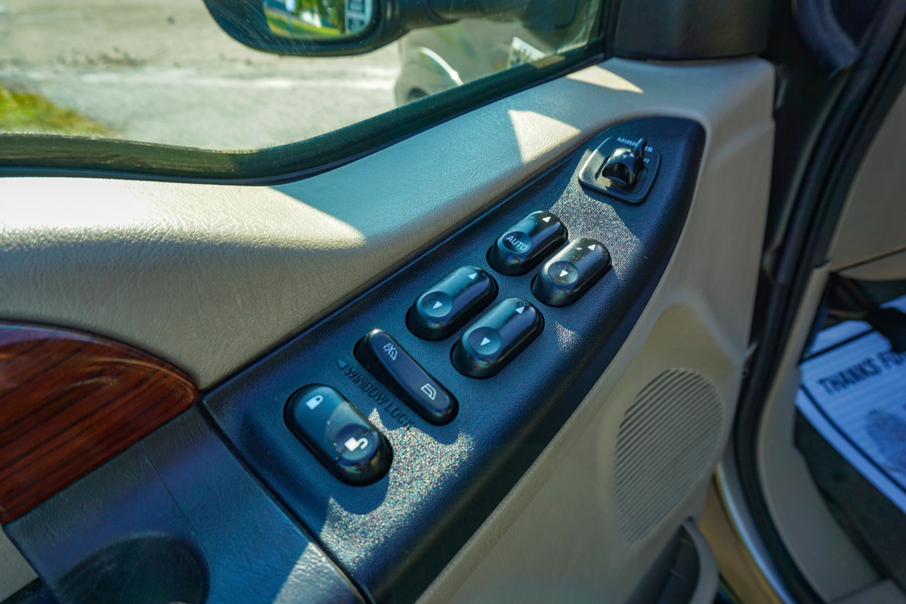 Ford Excursion 137" WB 6.0L Limited 4WD 2005 Ford Excursion 137" WB 6.0L Limited 4WD 2005