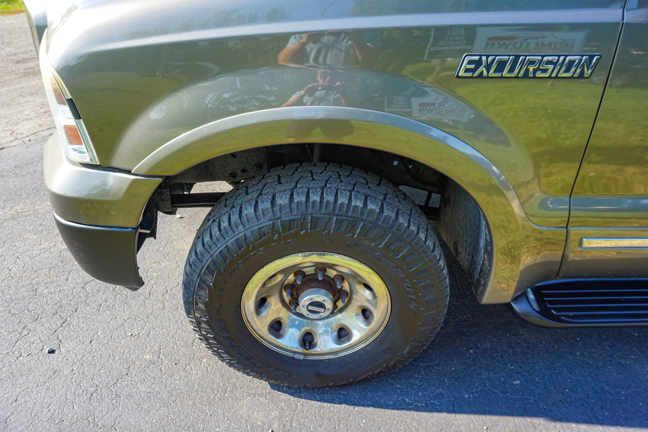 Ford Excursion 137" WB 6.0L Limited 4WD 2005 Ford Excursion 137" WB 6.0L Limited 4WD 2005