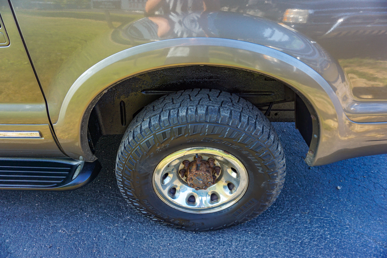 Ford Excursion 137" WB 6.0L Limited 4WD 2005 Ford Excursion 137" WB 6.0L Limited 4WD 2005