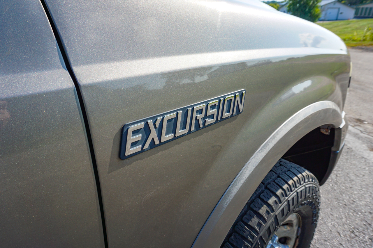 Ford Excursion 137" WB 6.0L Limited 4WD 2005 Ford Excursion 137" WB 6.0L Limited 4WD 2005