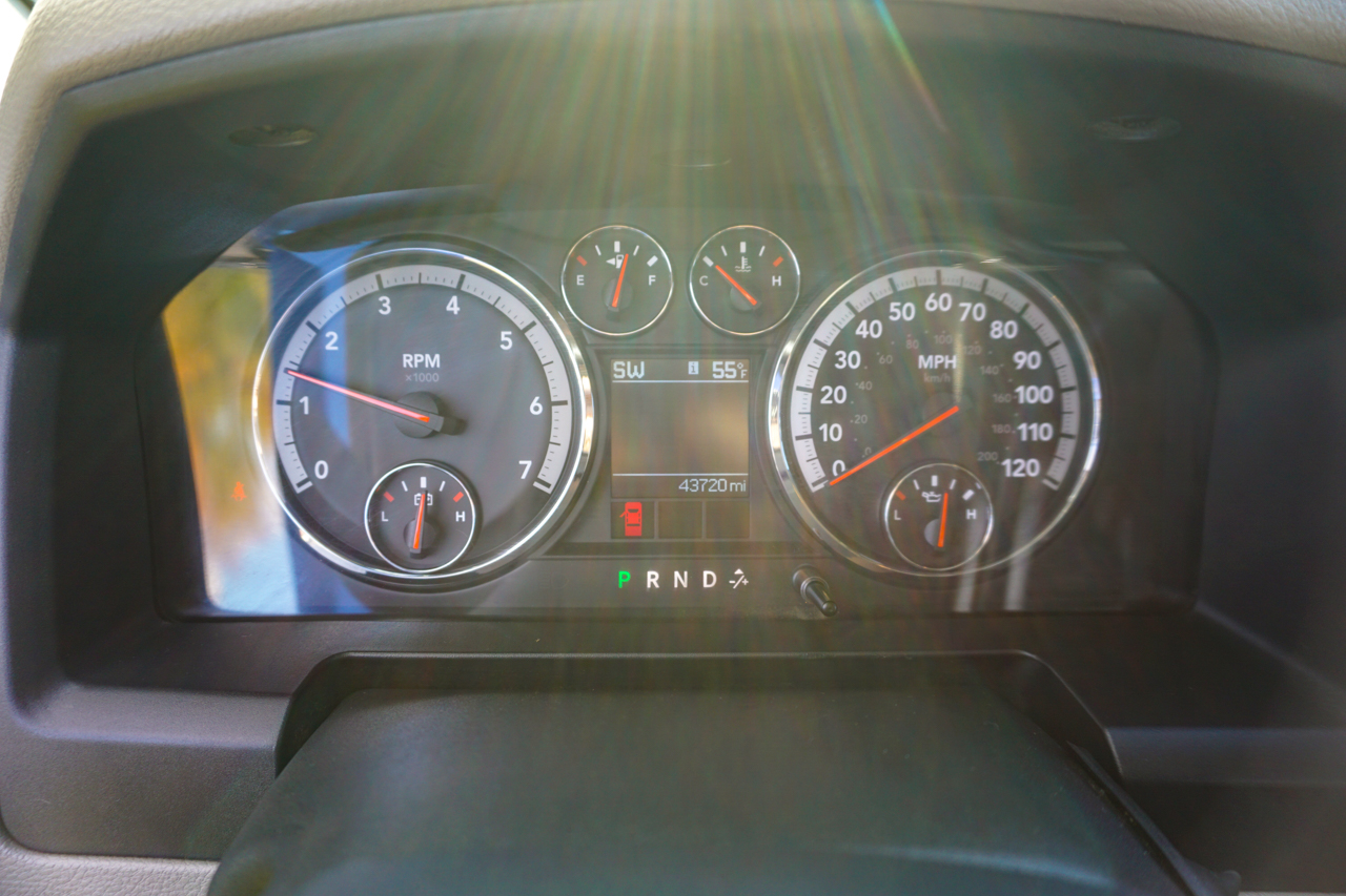 Dodge Ram 1500 4WD Quad Cab 140.5" SLT 2010 Dodge Ram 1500 4WD Quad Cab 140.5" SLT 2010