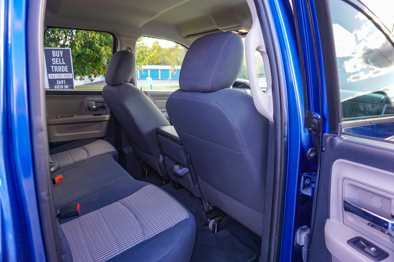 Dodge Ram 1500 4WD Quad Cab 140.5" SLT 2010 Dodge Ram 1500 4WD Quad Cab 140.5" SLT 2010