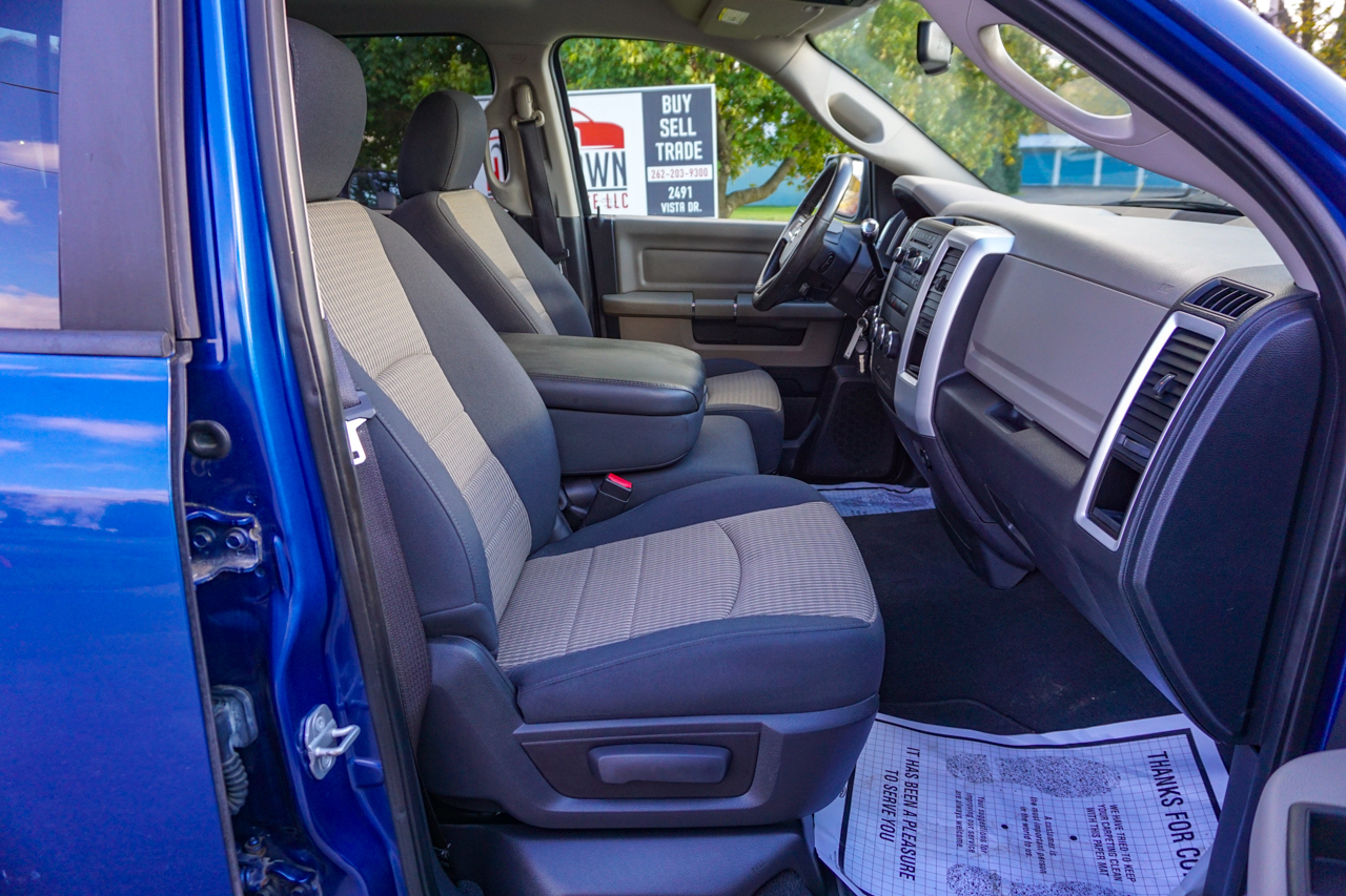 Dodge Ram 1500 4WD Quad Cab 140.5" SLT 2010 Dodge Ram 1500 4WD Quad Cab 140.5" SLT 2010