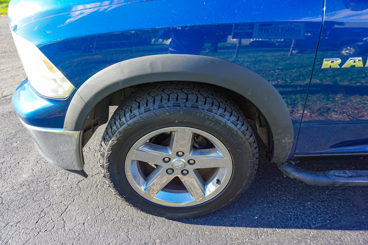 Dodge Ram 1500 4WD Quad Cab 140.5" SLT 2010 Dodge Ram 1500 4WD Quad Cab 140.5" SLT 2010