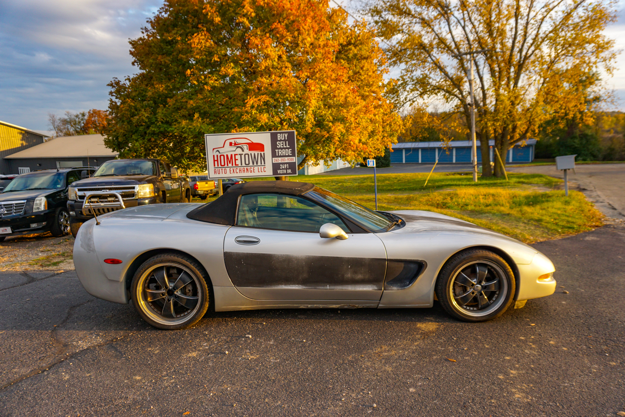 Chevrolet Corvette 2dr Convertible 2001 Chevrolet Corvette 2dr Convertible 2001