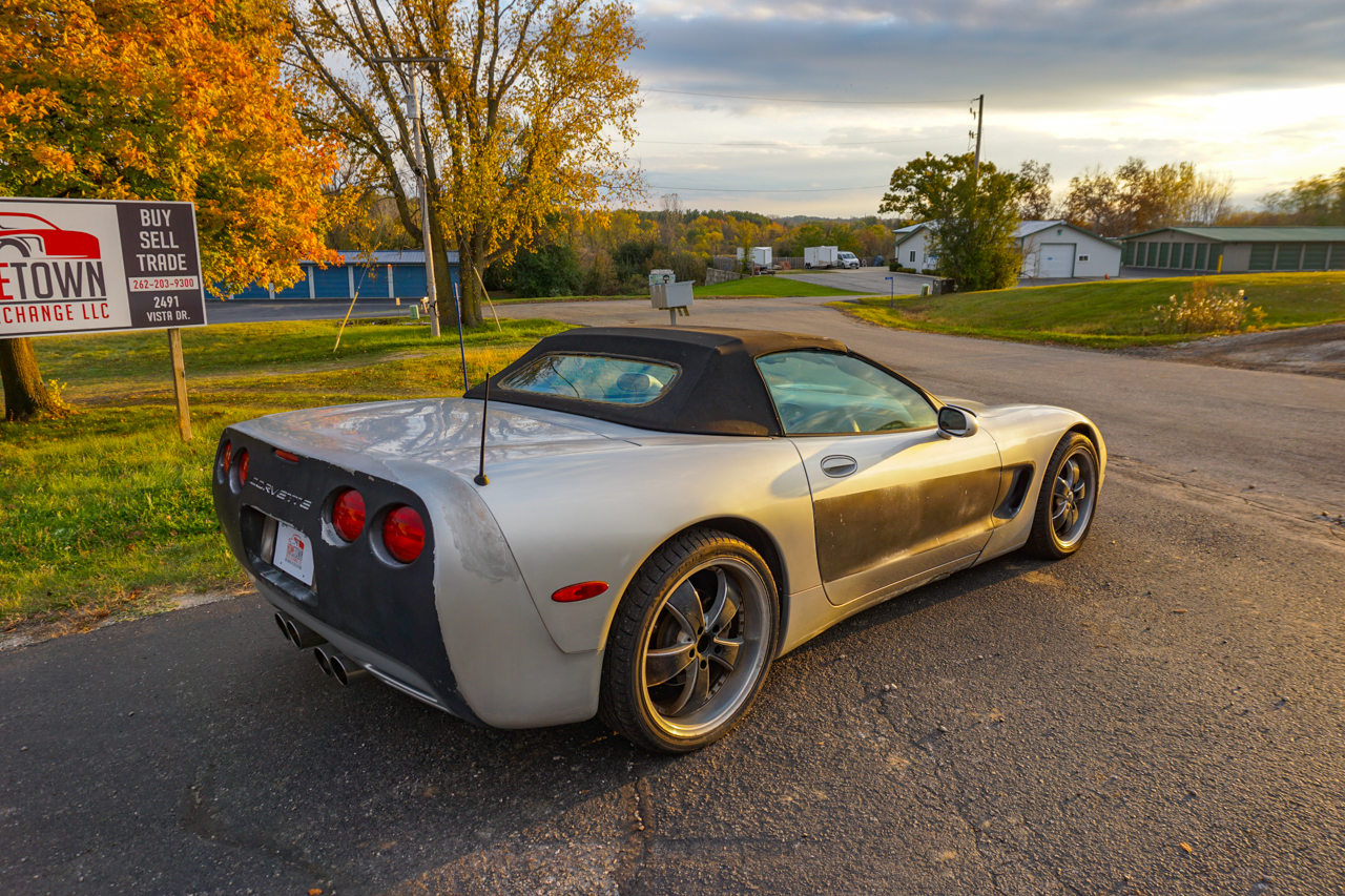Chevrolet Corvette 2dr Convertible 2001 Chevrolet Corvette 2dr Convertible 2001