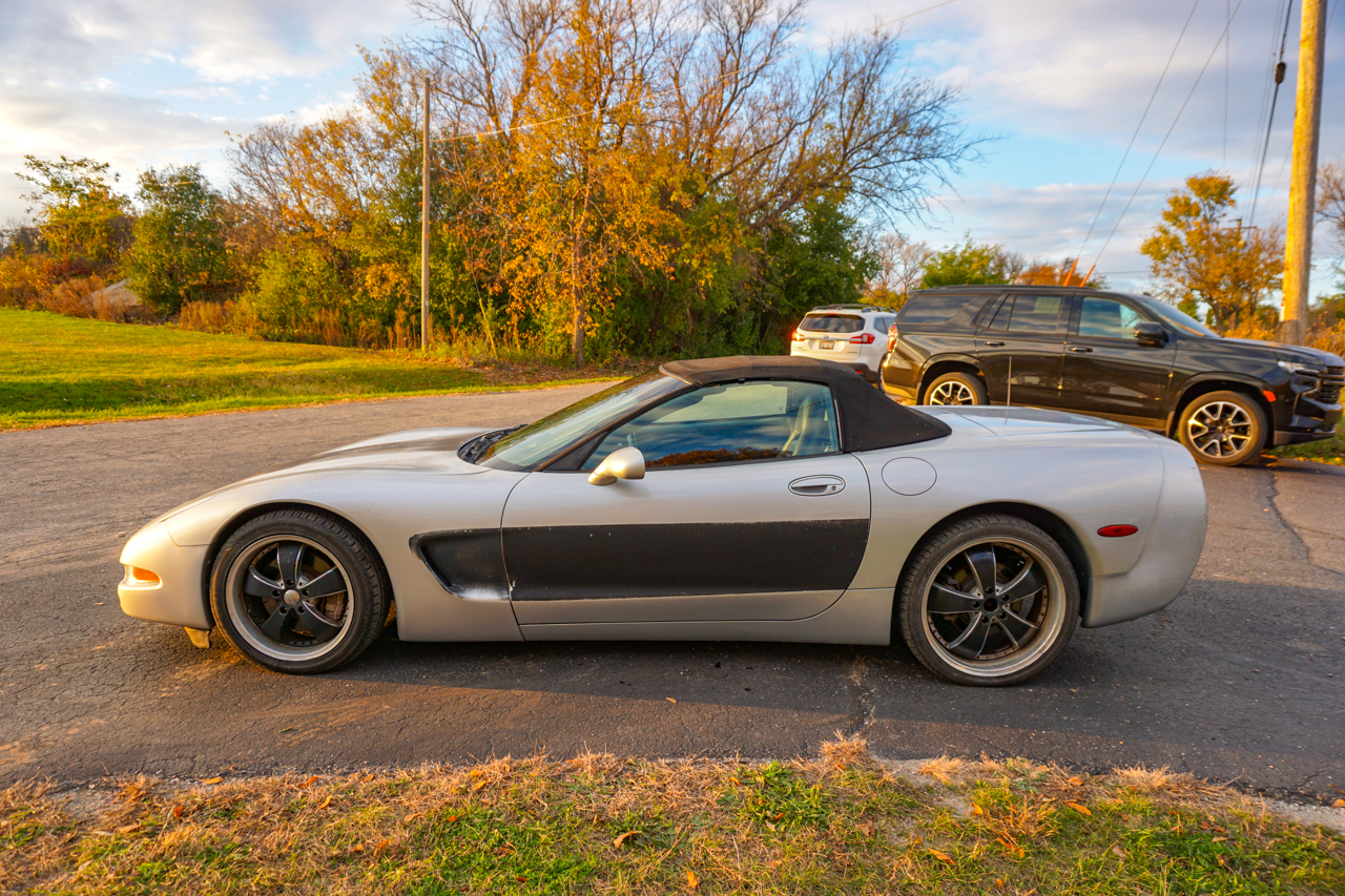 Chevrolet Corvette 2dr Convertible 2001 Chevrolet Corvette 2dr Convertible 2001