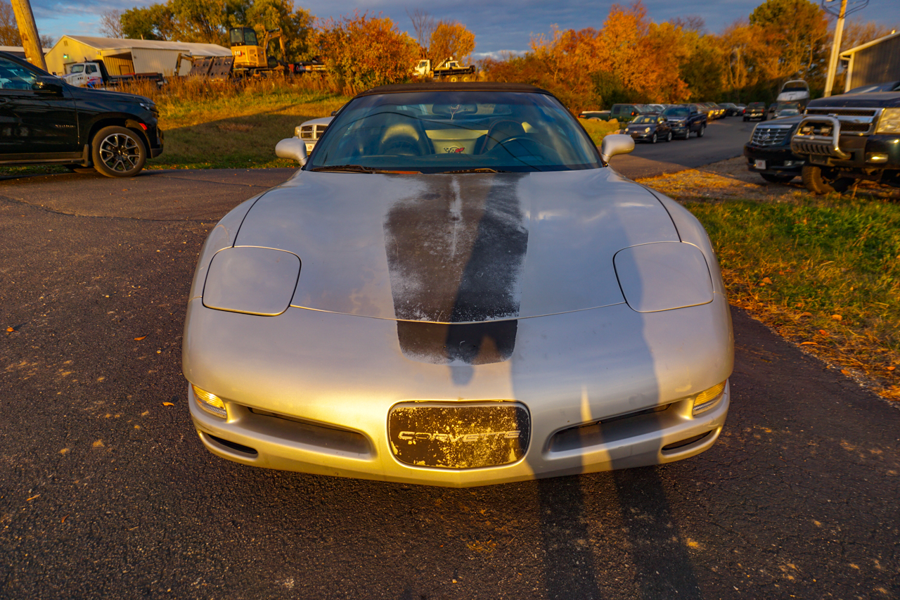 Chevrolet Corvette 2dr Convertible 2001 Chevrolet Corvette 2dr Convertible 2001