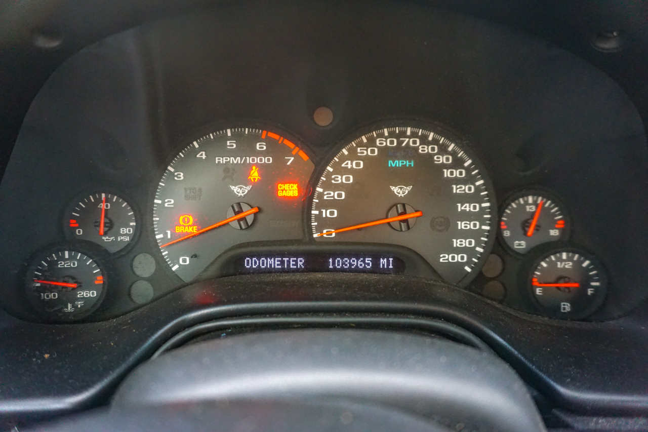 Chevrolet Corvette 2dr Convertible 2001 Chevrolet Corvette 2dr Convertible 2001