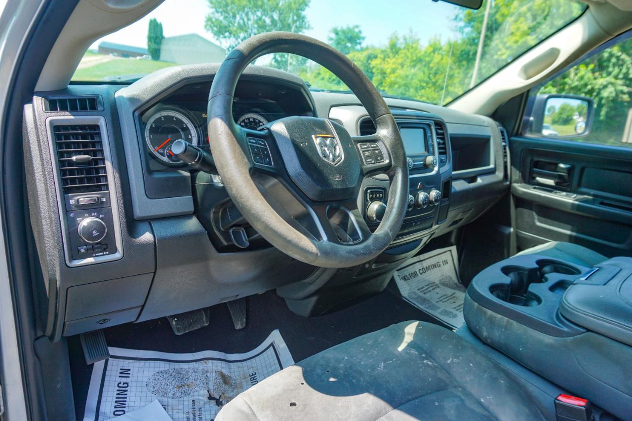 RAM 1500 Classic Express 4x4 Quad Cab 6'4" Box 2019