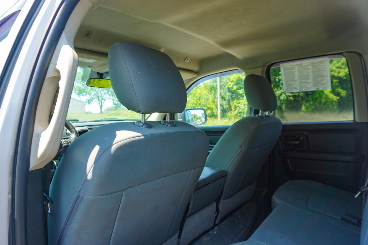 RAM 1500 Classic Express 4x4 Quad Cab 6'4" Box 2019