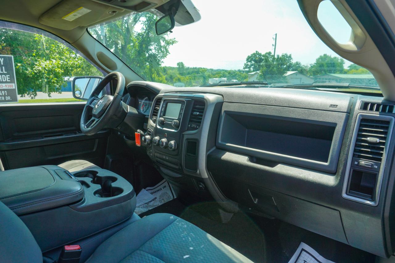 RAM 1500 Classic Express 4x4 Quad Cab 6'4" Box 2019