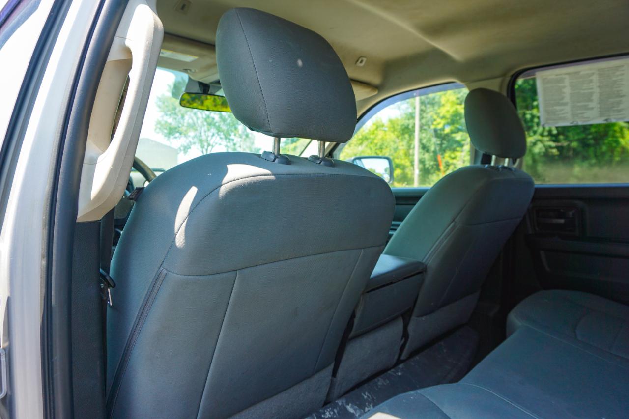 RAM 1500 Classic Express 4x4 Quad Cab 6'4" Box 2019