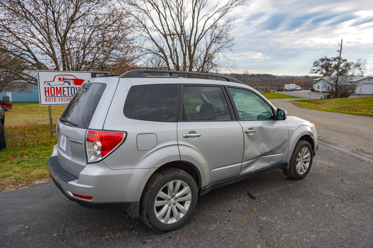 2011 Subaru Forester 2.5X Premium photo 2