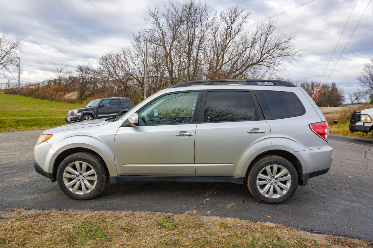 Subaru Forester 4dr Auto 2.5X Premium w/All-Weather Pkg 2011