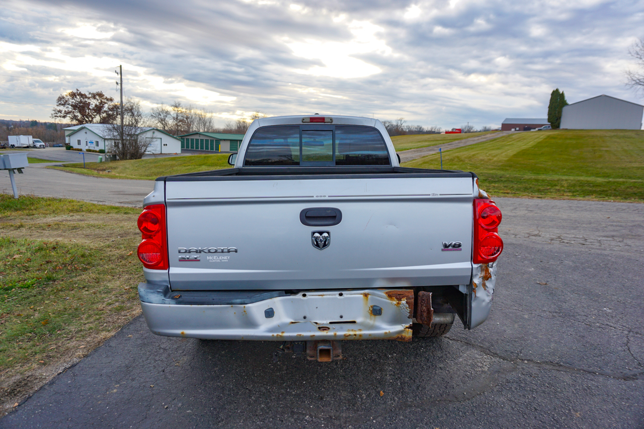 Dodge Dakota 2dr Club Cab 131 4WD SLT 2006
