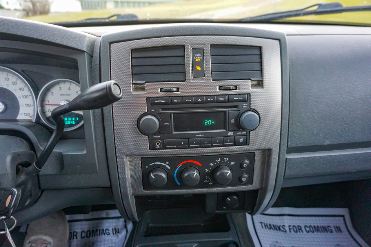 Dodge Dakota 2dr Club Cab 131 4WD SLT 2006