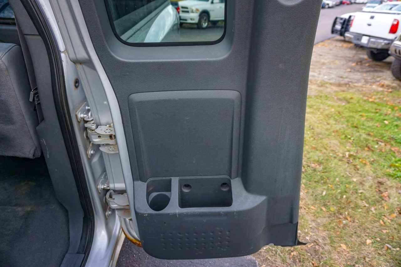 Dodge Dakota 2dr Club Cab 131 4WD SLT 2006