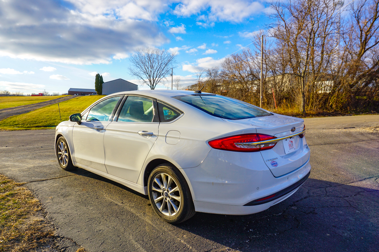 Ford Fusion SE FWD 2017