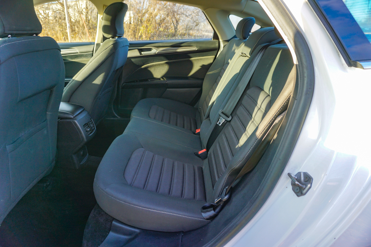 Ford Fusion SE FWD 2017